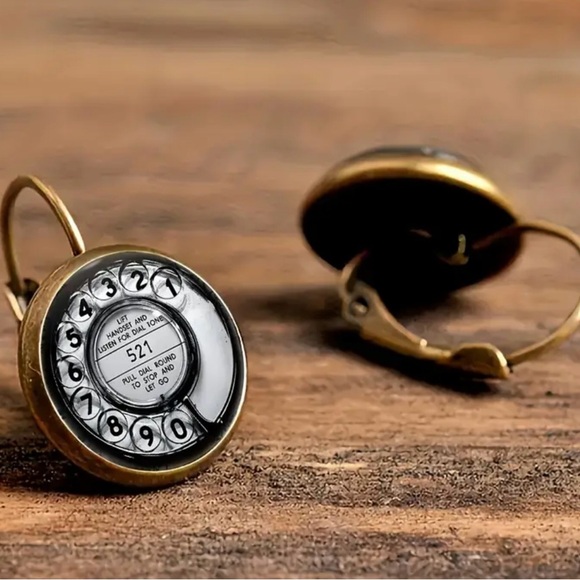 Retro Rotary Phone Earrings - Picture 3 of 3